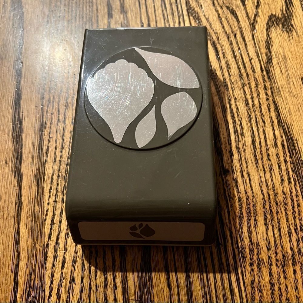 Stampin’ Up! Punch Flower Punch Retired